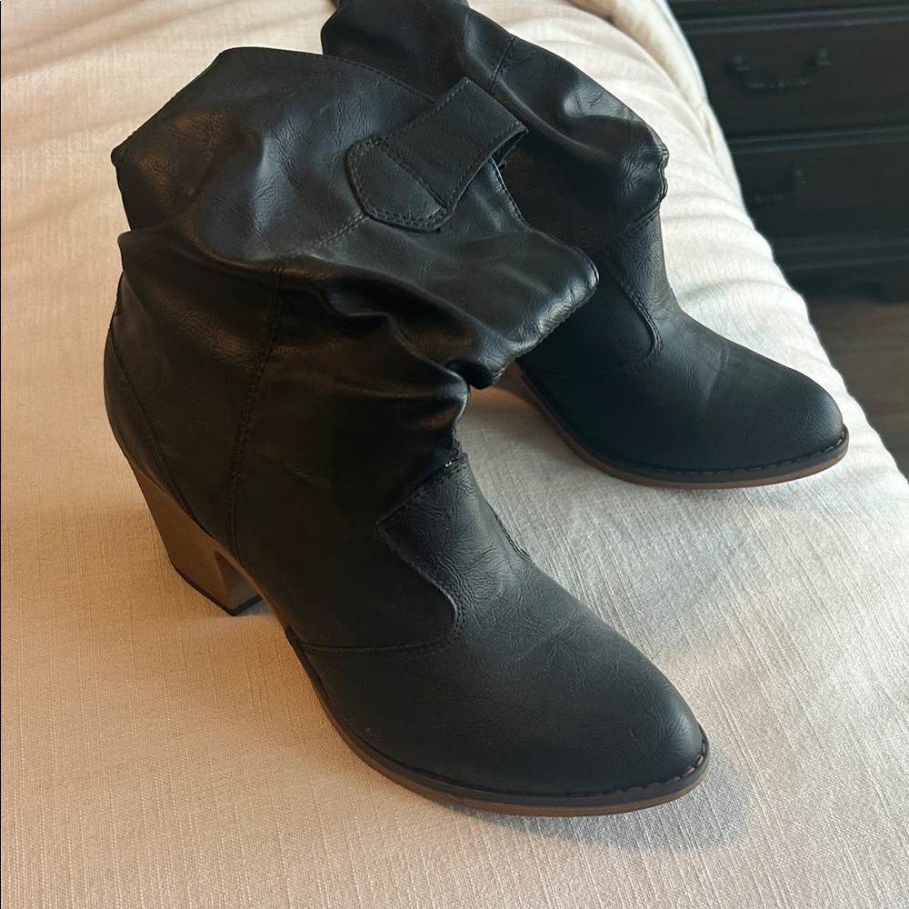 Charles Albert Black Heeled Boots